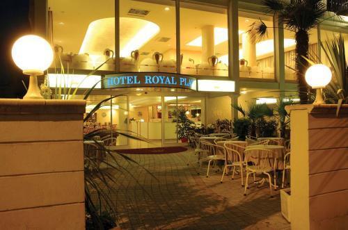 Фото готелю Hotel Royal Plaza