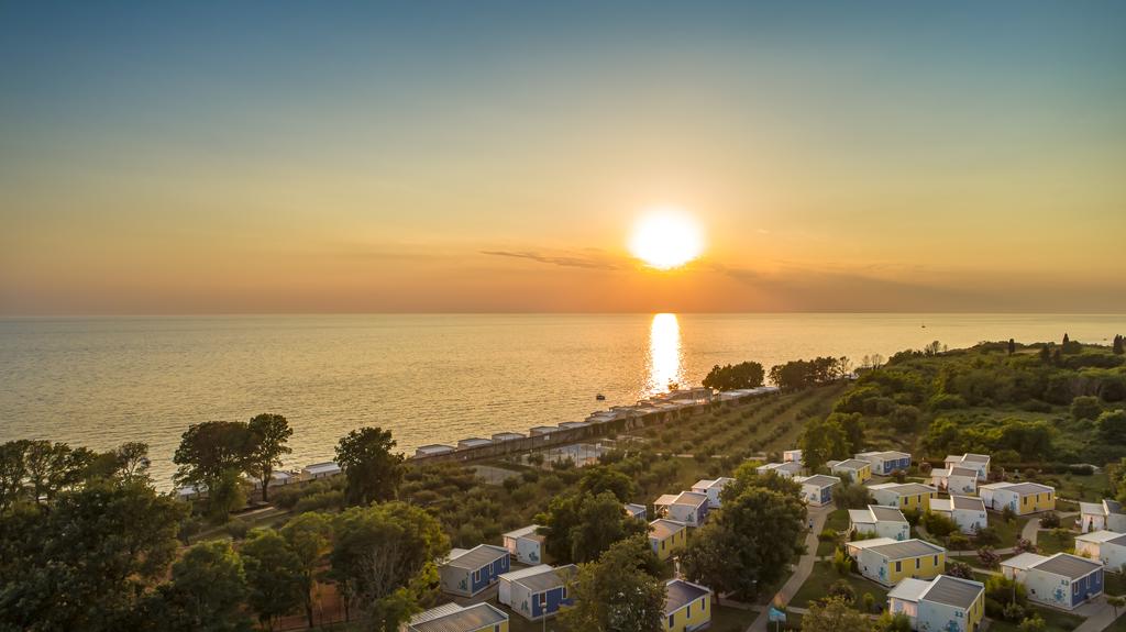 Гарячі тури в готель Aminess Maravea Camping Resort Новиград