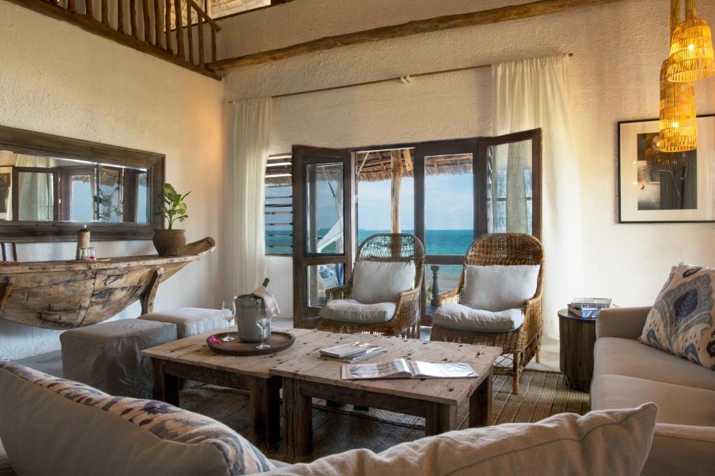 Отель, Chuini Zanzibar Beach Lodge