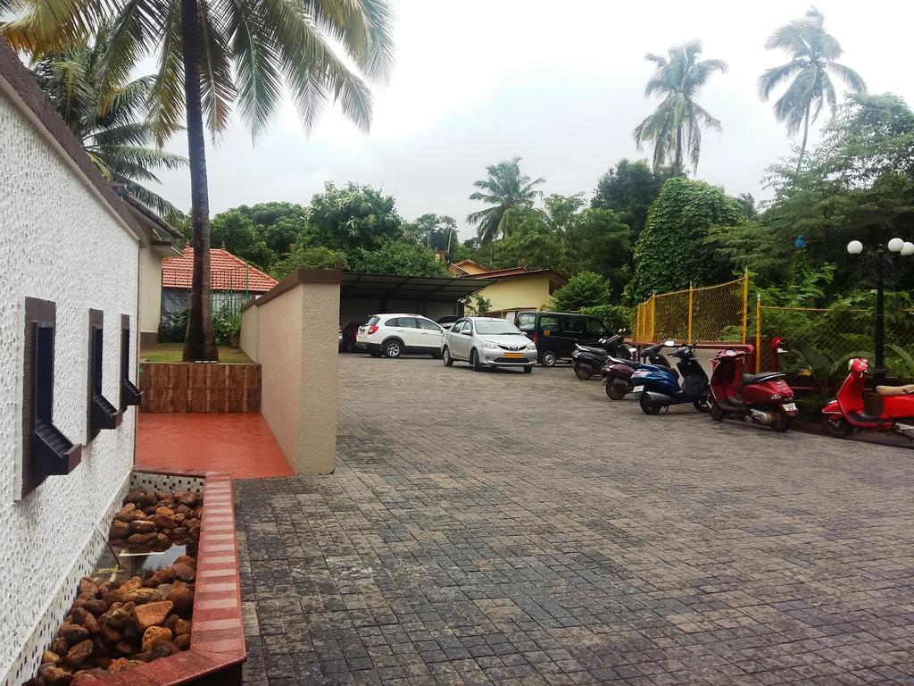 Відпочинок в готелі Leoney Resort Goa Гоа північний