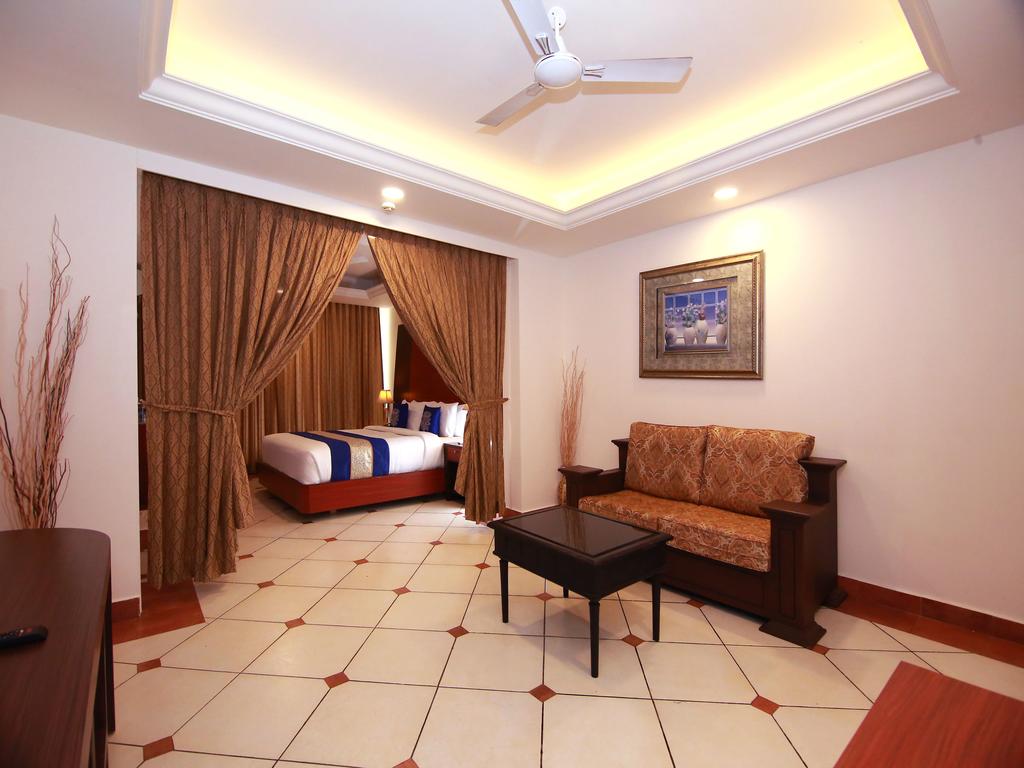 Фото отеля Emarald Hotel, Cochin