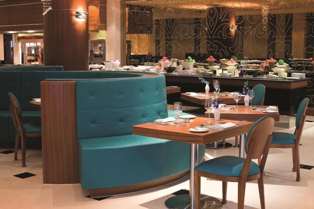 Горящие туры в отель Avani Deira Dubai Hotel (ex. Movenpick Hotel) Дубай (город)