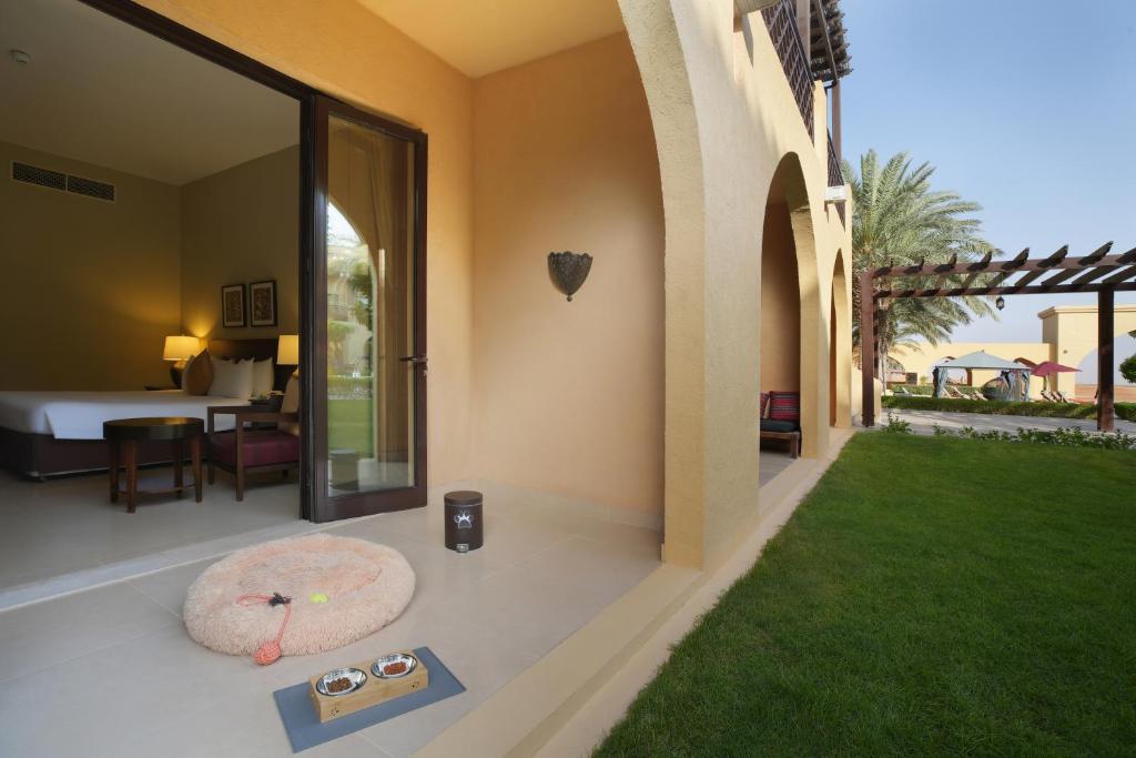 Tilal Liwa Hotel, Абу-Даби цены