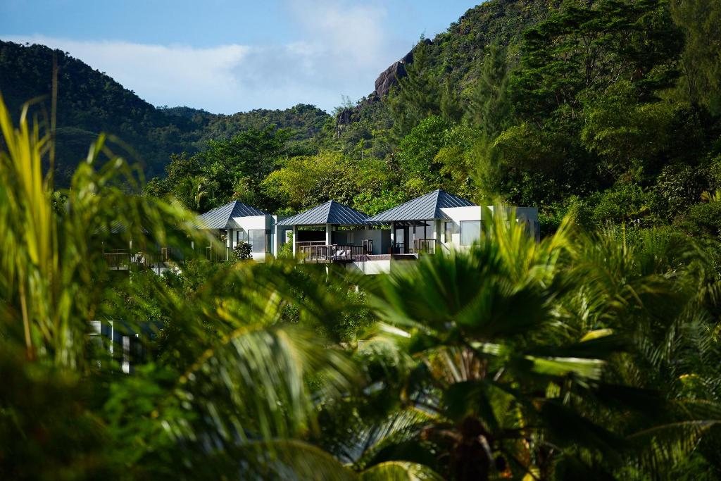Hotel reviews Raffles Seychelles (ex. Raffles Praslin Seychelles)