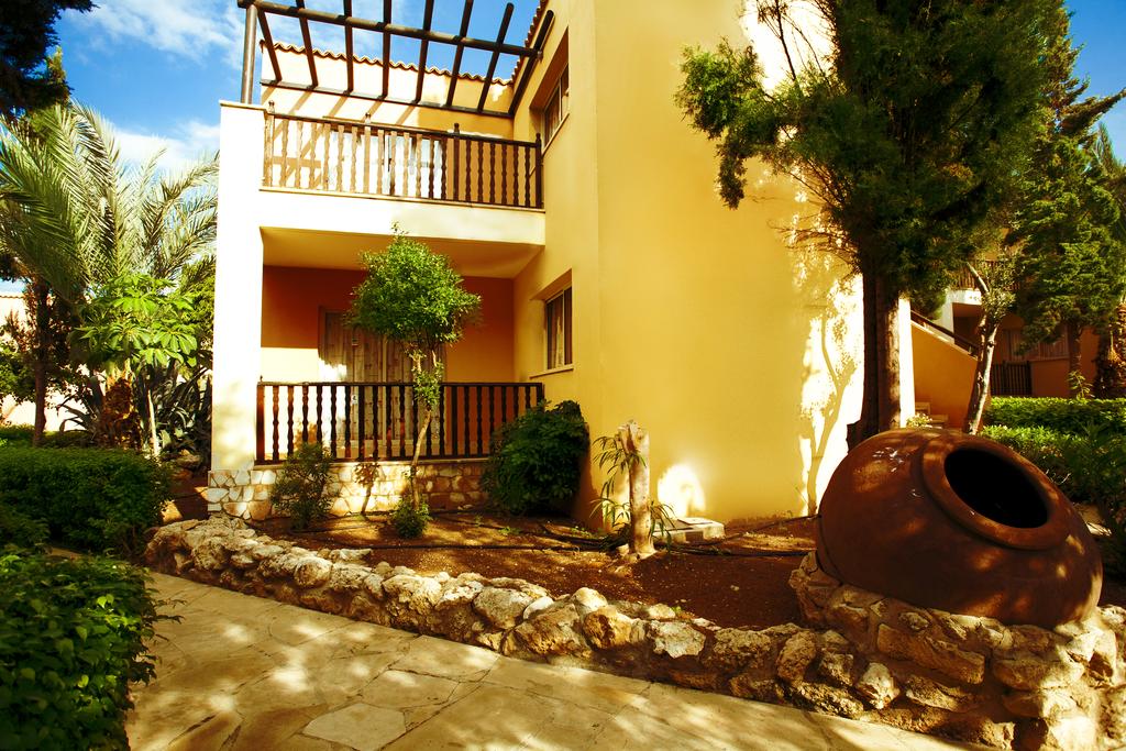 Wakacje hotelowe Akteon Holiday Village Patos Cypr