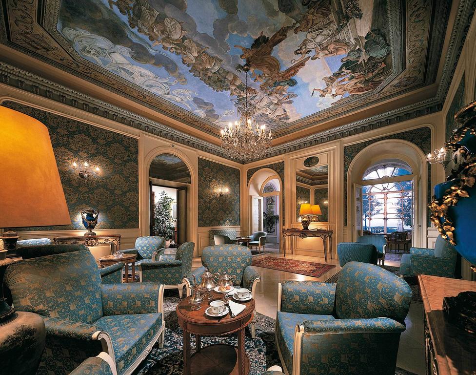 Grand Hotel Excelsior Vittoria, фотограції туристів