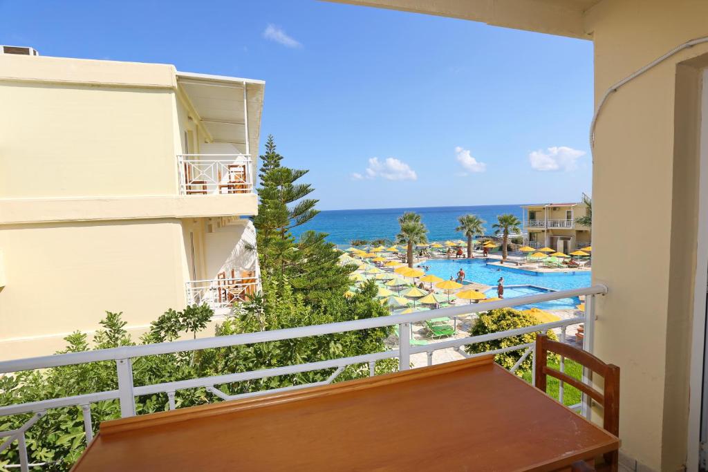 Відгуки про відпочинок у готелі, Eri Beach & Village
