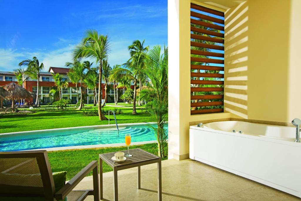 Breathless Punta Cana Resort & Spa, Уверо Альто