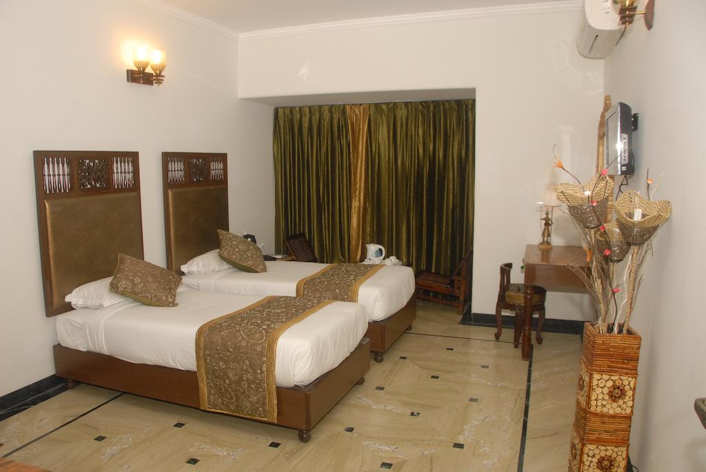 Туры в отель Nahargarh Haveli Джайпур