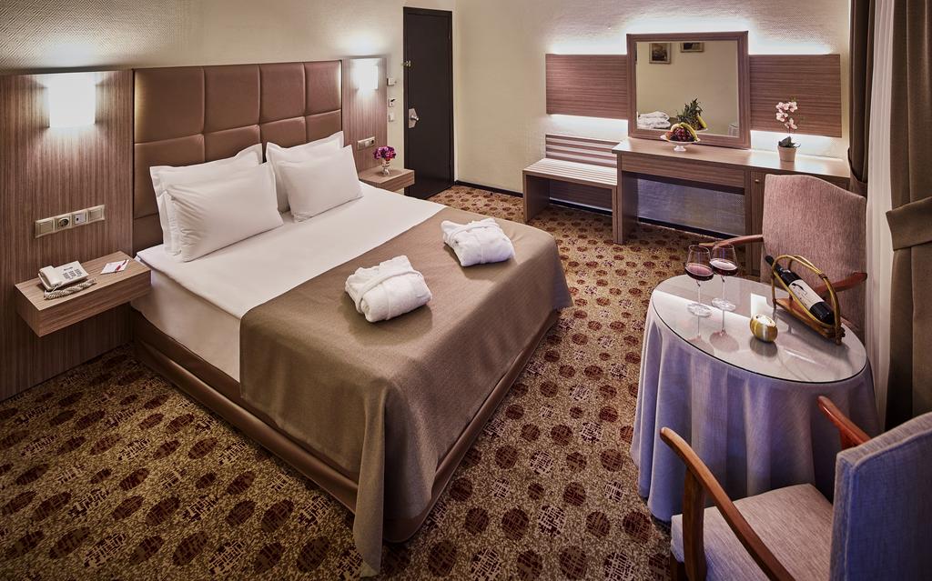 Відпочинок в готелі Gunes Hotel Стамбул