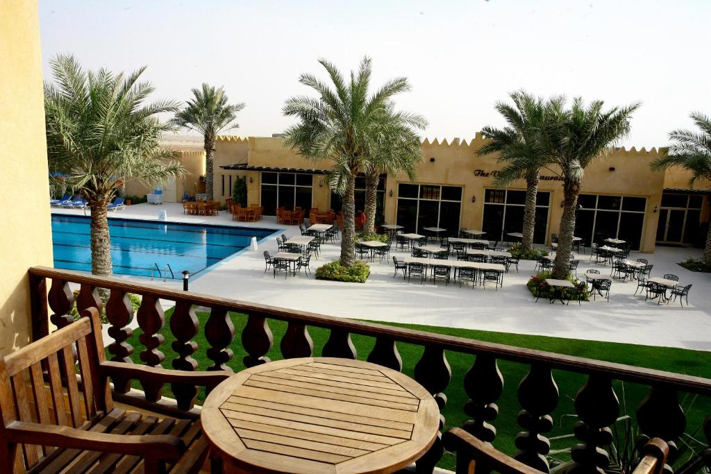 Отдых в отеле Al Hamra Village Hotel Рас-эль-Хайма