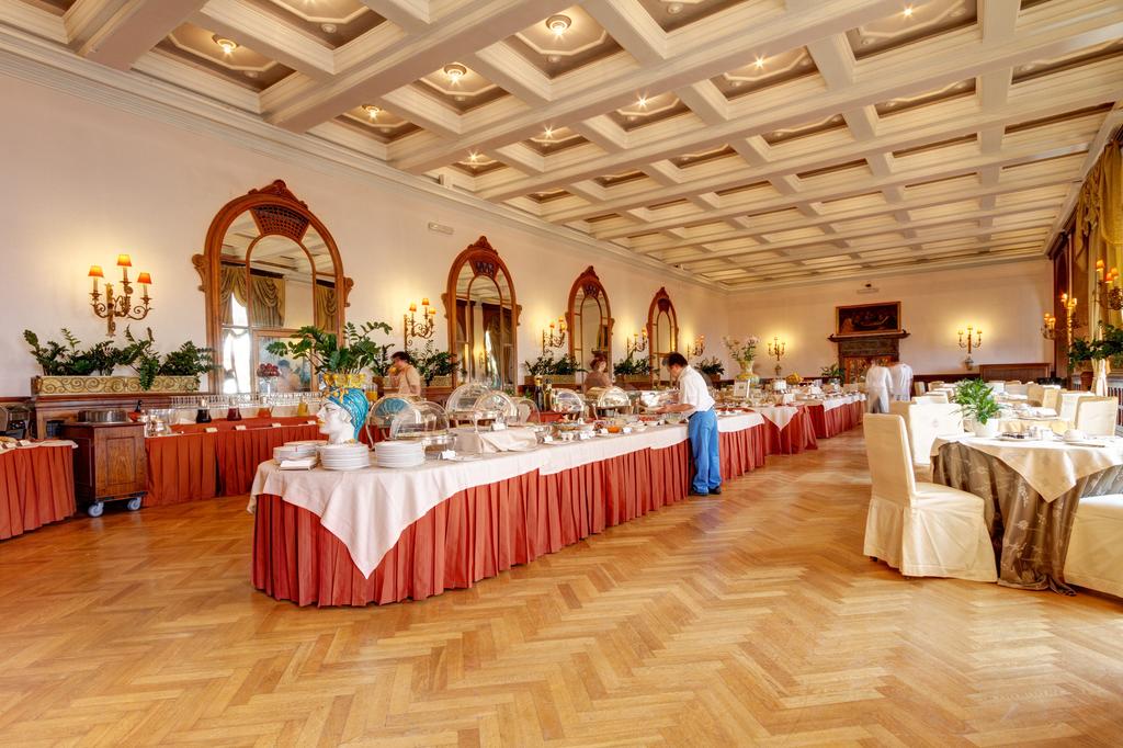 Відпочинок в готелі San Domenico Palace Регіон Мессіна Італія