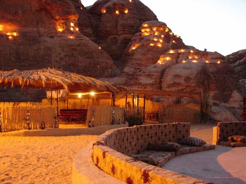 Petra Seven Wonders Bedouin Camp ceny