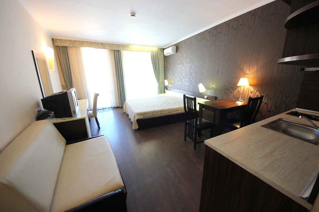 Grand Hotel Sveti Vlas * Menada Apartments, фото
