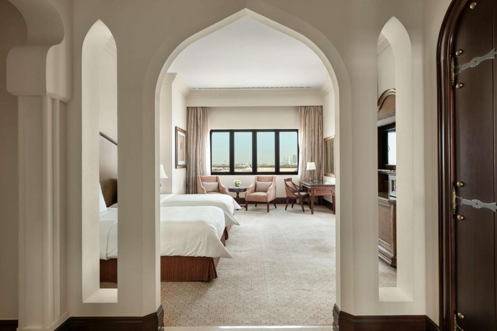 Reviews of tourists Shangri-La Qaryat Al Beri, Abu Dhabi