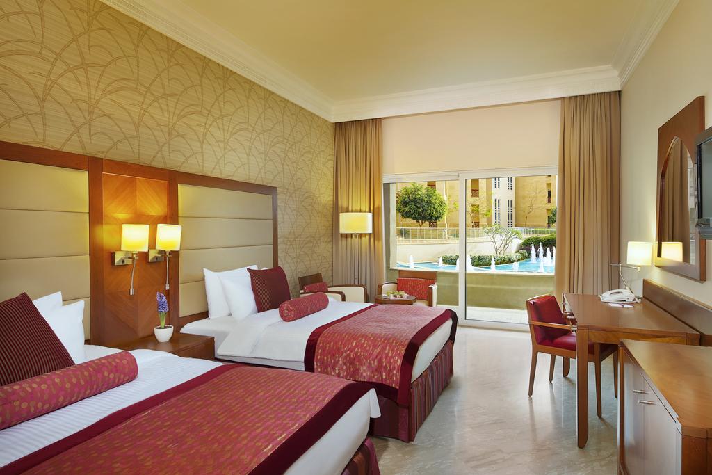 Отдых в отеле Crowne Plaza Jordan Dead Sea