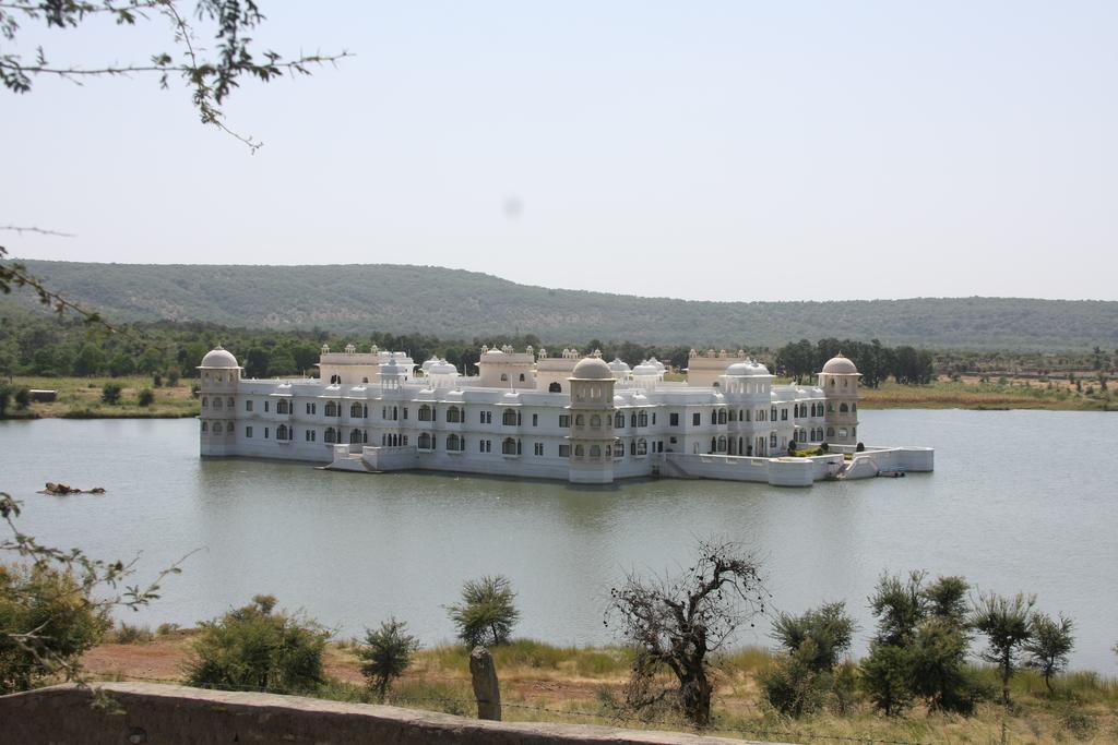 Фото отеля Lake Palace Nahargarh