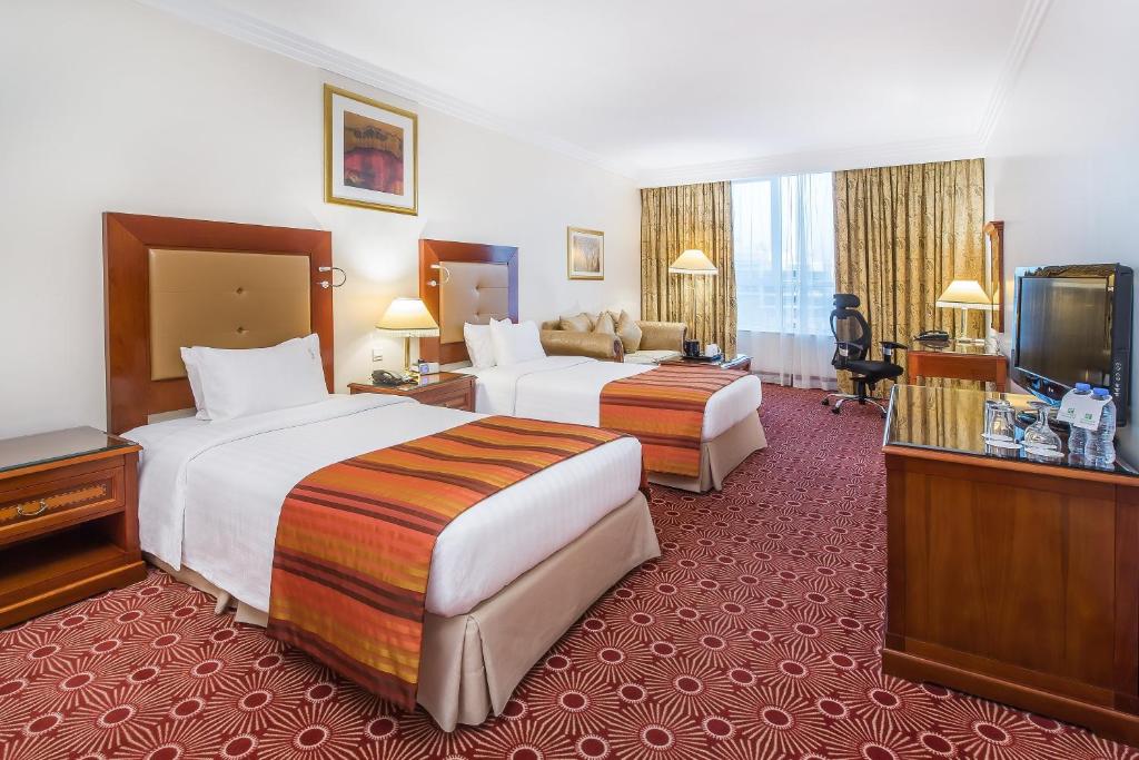 Отзывы про отдых в отеле, Holiday Inn Bur Dubai - Embassy District