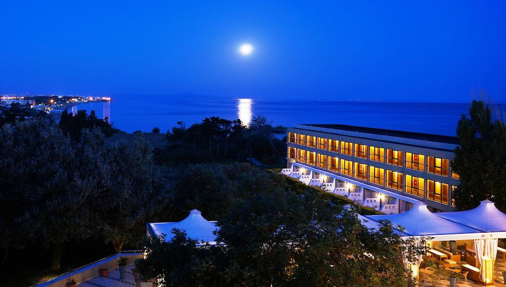 Отдых в отеле Alexander Beach Hotel Александрополис