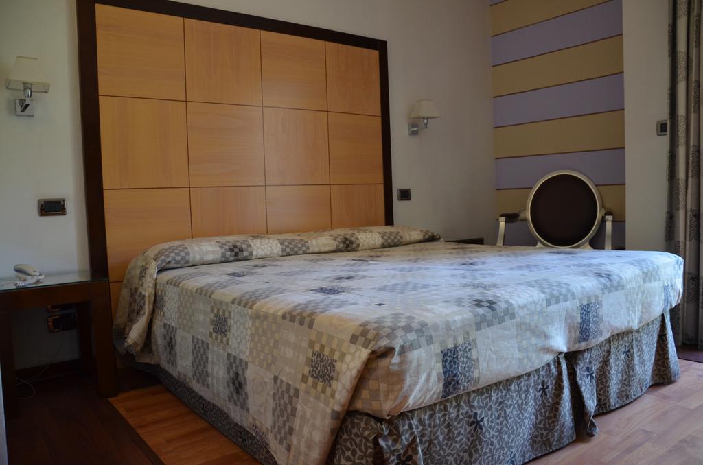 Regent Beach Hotel & Apartment, Reggio di Calabria prices