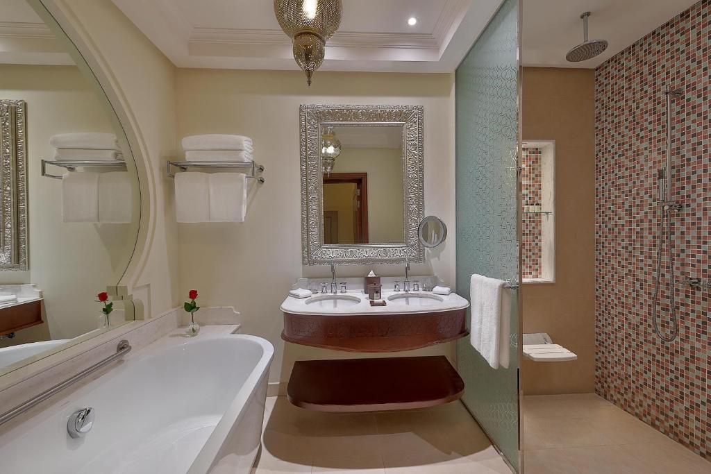 Туры в отель Ajman Saray, A Luxury Collection Resort Аджман ОАЭ