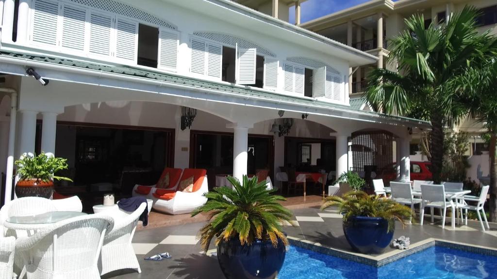 Отдых в отеле Le Bonheur Luxury Villa Маэ (остров) Сейшелы