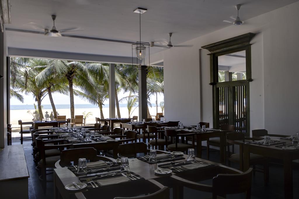 Hotel rest Jetwing Blue Negombo Sri Lanka