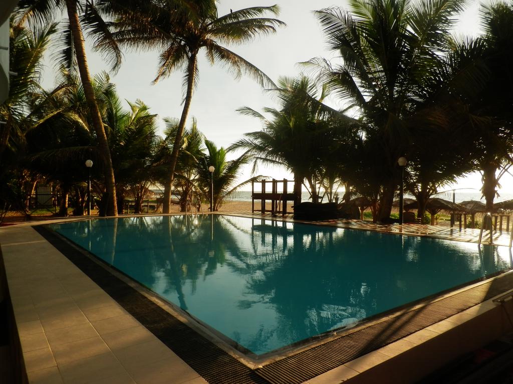 Негомбо Lanka Beach Hotel цены