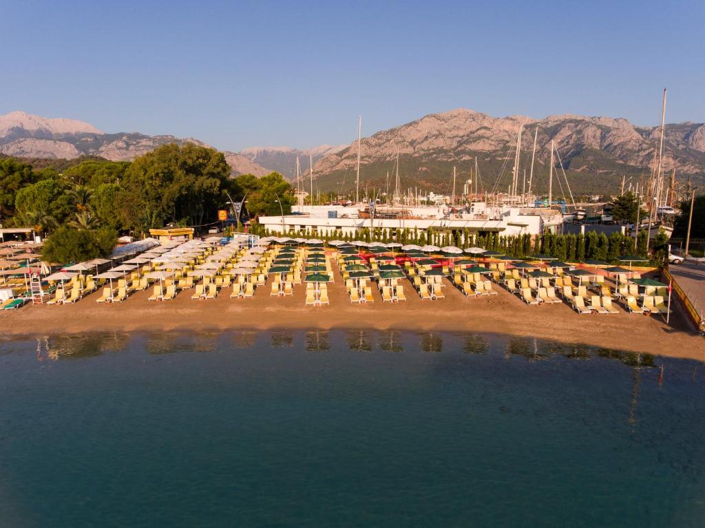 Ozkaymak Marina Hotel (ex. Ozkaymak Kemer Marina), Turcja, Kemer, wakacje, zdjęcia i recenzje