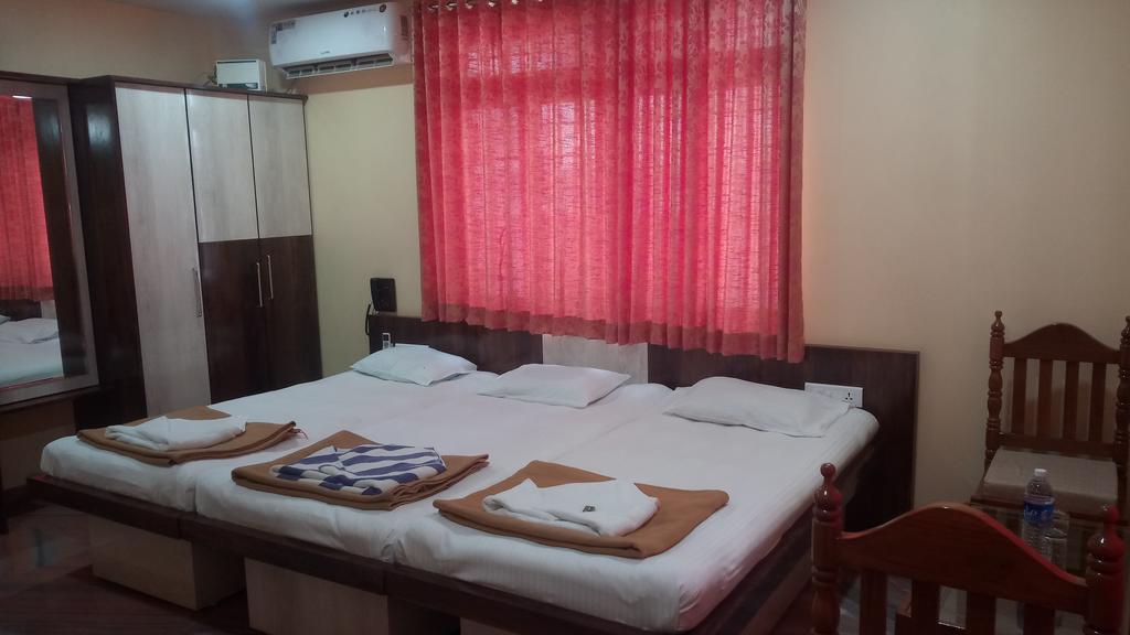Meera Motels & Residency, Колва, Индия, фотографии туров