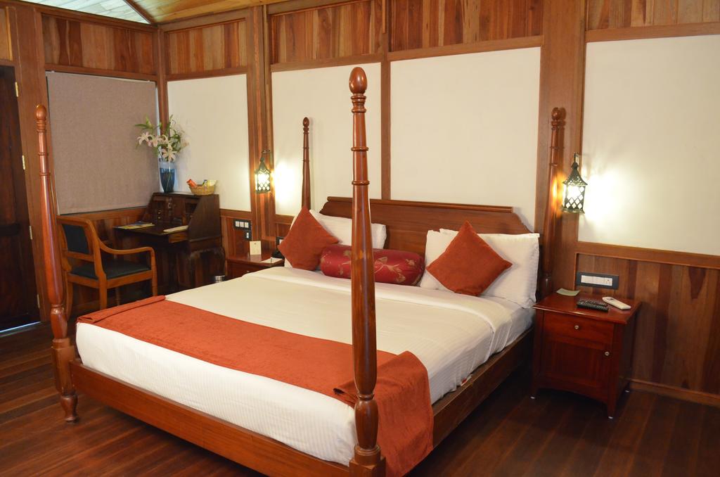 Горящие туры в отель Esturay Island Керала
