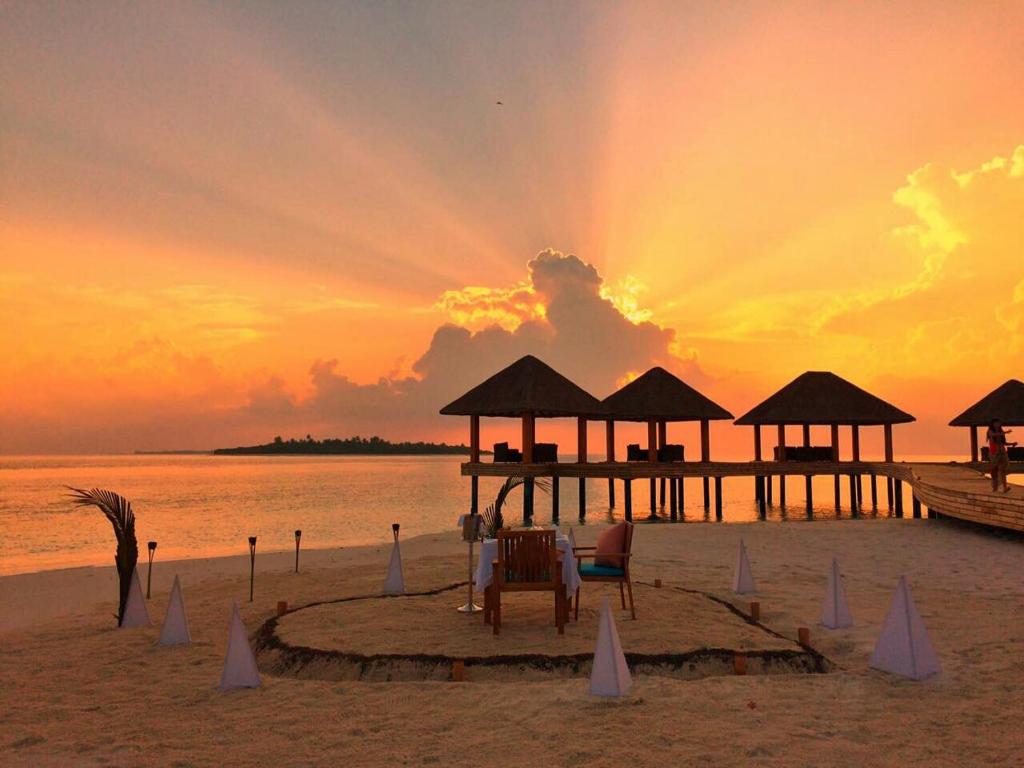 Раа Атолл Kudafushi Resort & Spa