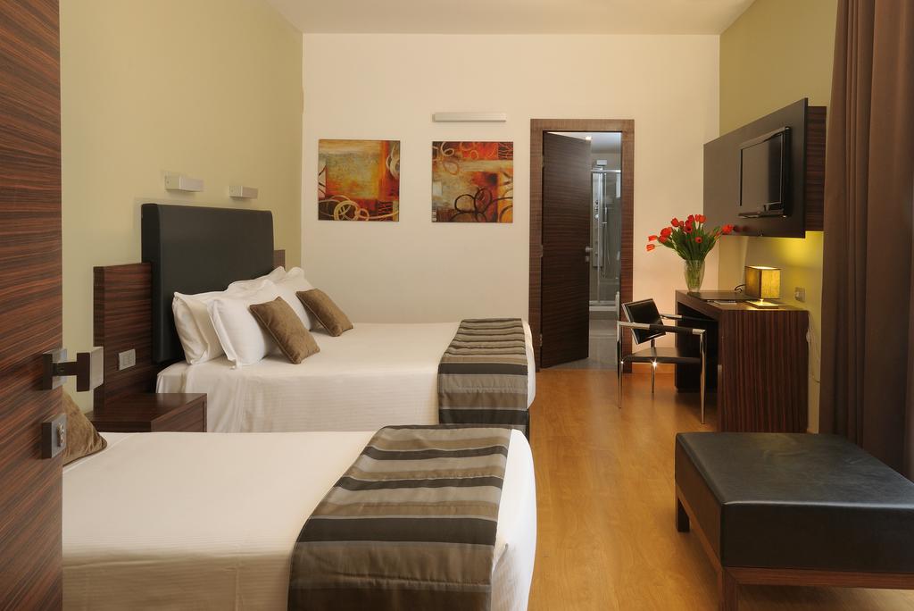 Горящие туры в отель Trevi Collection Hotel