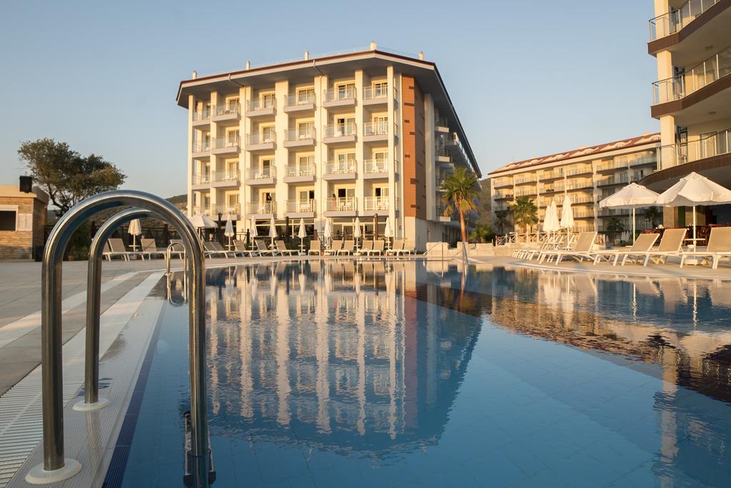 Ramada Hotel & Suite Kusadasi, Кушадасы, Турция, фотографии туров