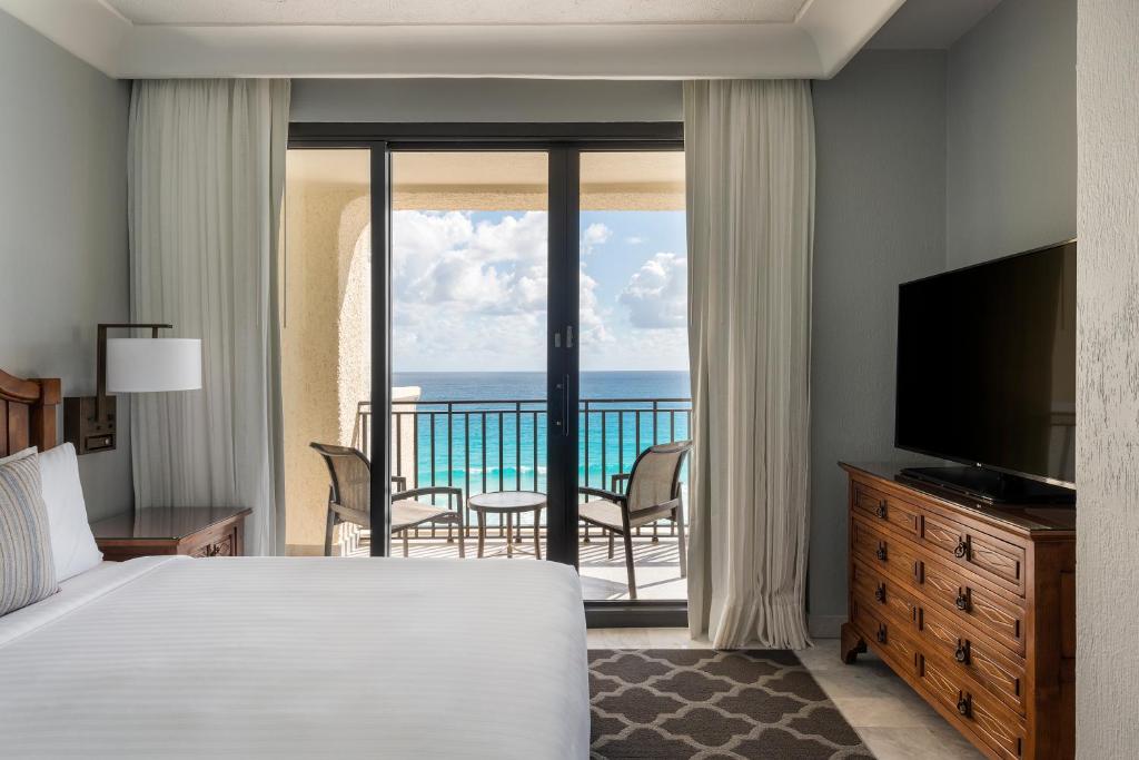 Отдых в отеле Casamagna Marriott Cancun Resort Канкун