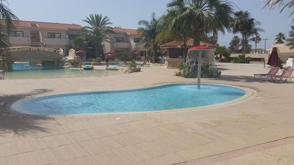 Crown Resort Henipa Hotel, Ларнака, Кіпр, фотографії турів