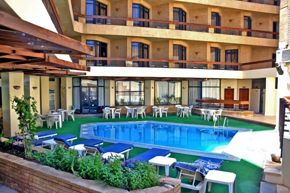 Gaddis Luxor Hotel, Suites and Apartments, 3, фотографии
