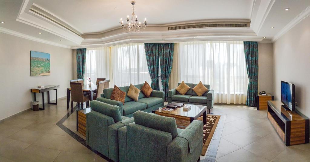 Al Majaz Premiere Hotel Apartments, фотографии туристов