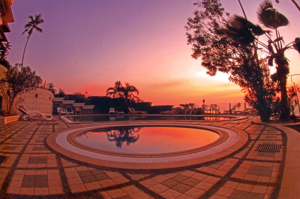 Hotel guest reviews Hindustan Beach Resort