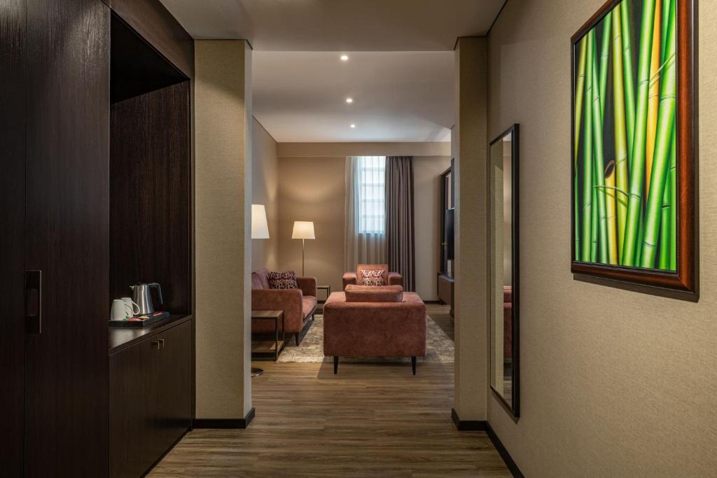 Odpoczynek w hotelu Four Points by Sheraton Production City Dubaj (miasto) ОАЕ