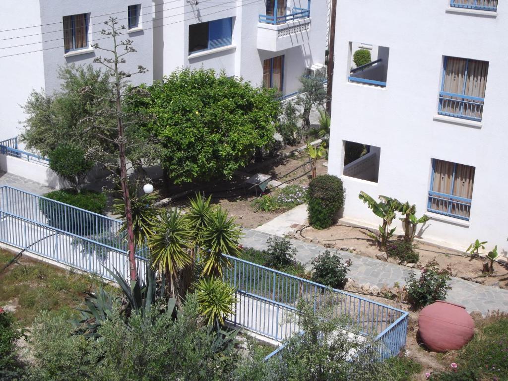 Пафос Kefalonitis Hotel Apartments ціни