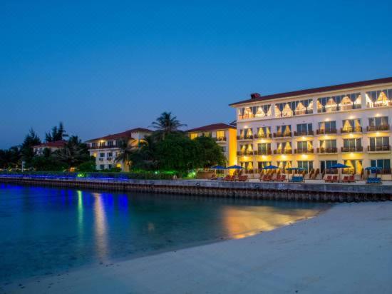 Hulhule Island Hotel, Северный Мале Атолл, Мальдивы, фотографии туров