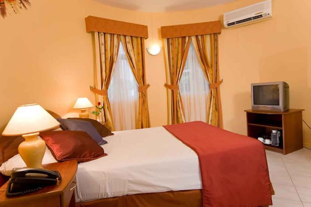 Горящие туры в отель Gold Beach Resort Маврикий Маврикий