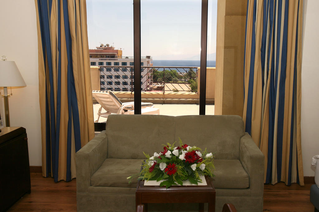 Отдых в отеле Golden Tulip Aqaba Hotel