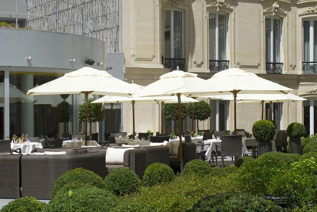 Туры в отель Fouquets Barriere Париж Франция