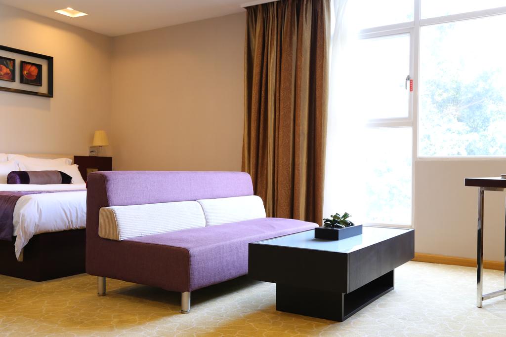 Guangdong Baiyun City Hotel, 3