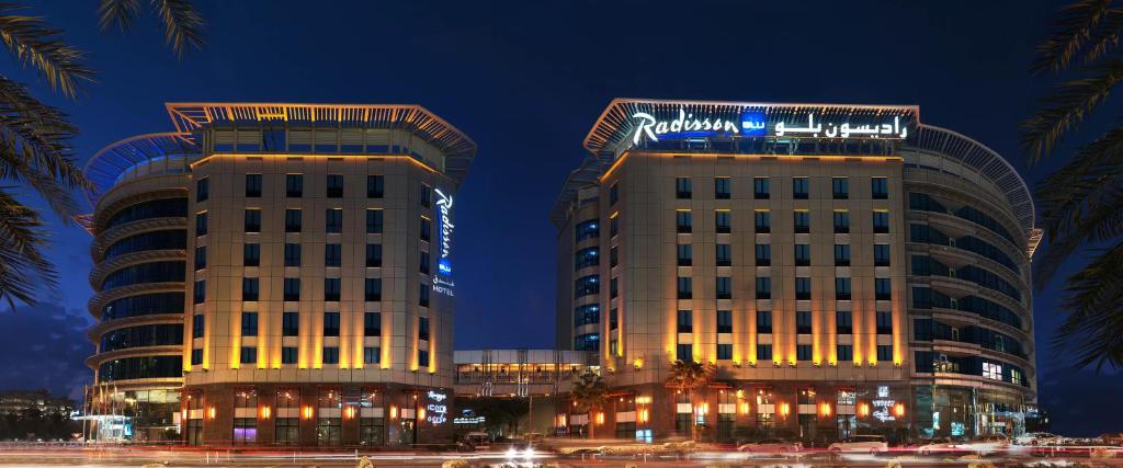 Radisson Blu Hotel, Dubai Media City фото и отзывы