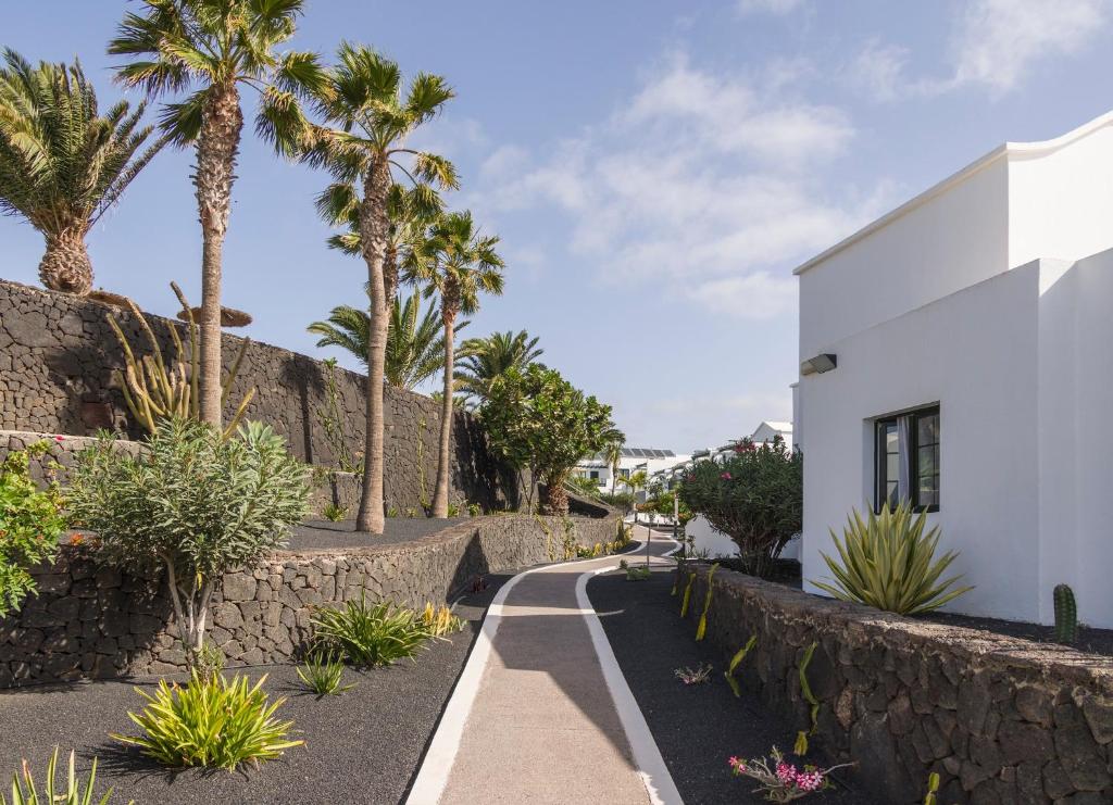 Costa Sal Villas and Suites, Lanzarote (island) prices