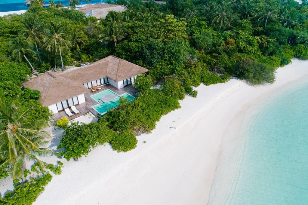 Відгуки про відпочинок у готелі, Noku Maldives (ex. Roxy Maldives)
