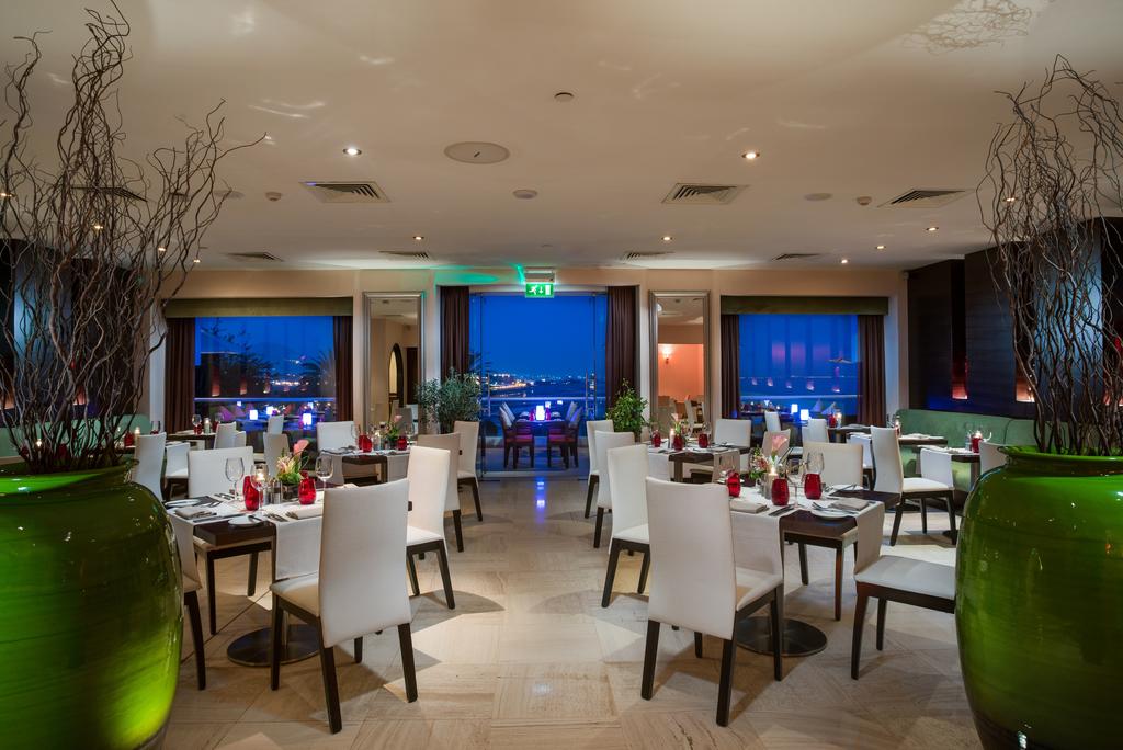 Гарячі тури в готель Crowne Plaza Hotel Muscat Маскат